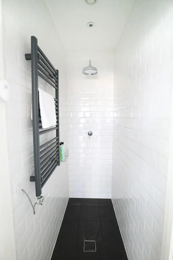 Airy Modern 1 Bed Apartment In Shoreditch London