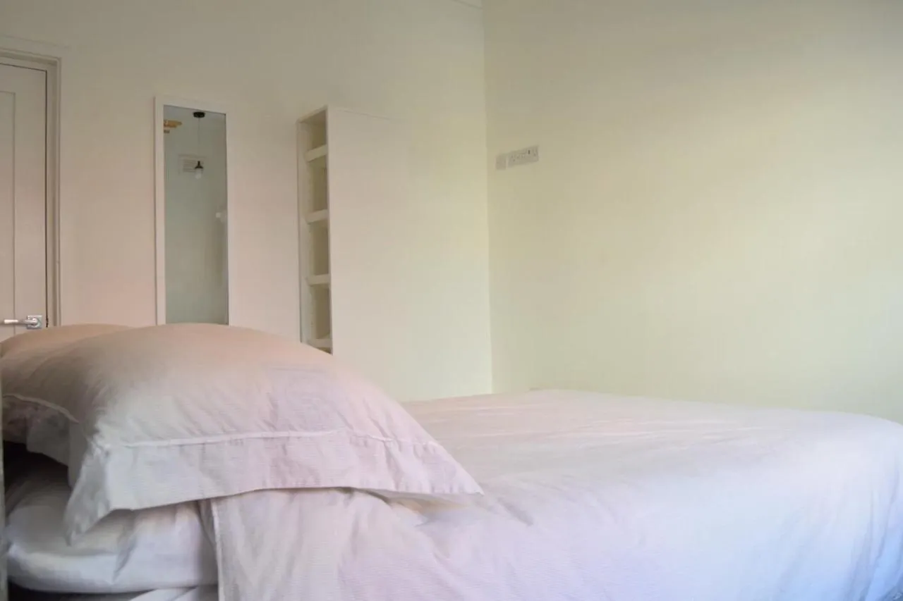 Airy Modern 1 Bed Apartment In Shoreditch London