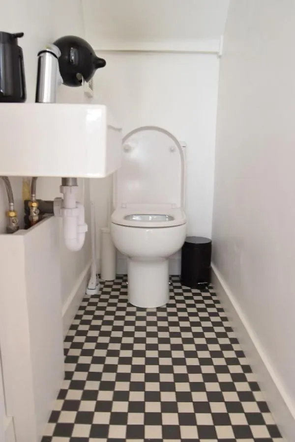 Airy Modern 1 Bed Apartment In Shoreditch London